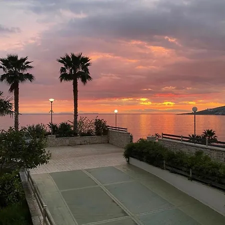 Klara's Sidesea View Apartment Sarande